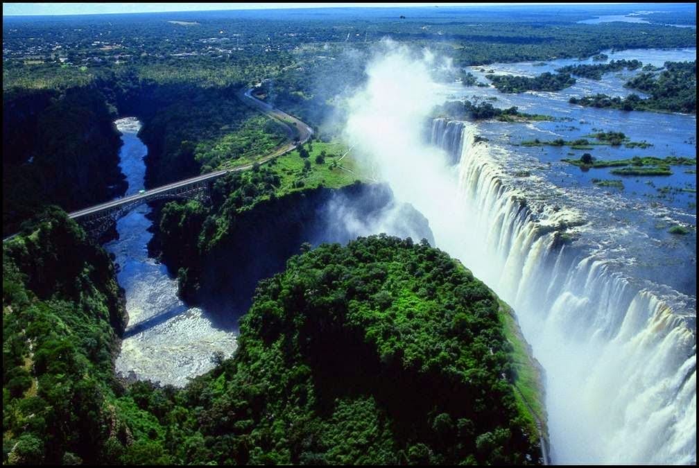 Victoria Falls: The Smoke That Thunders